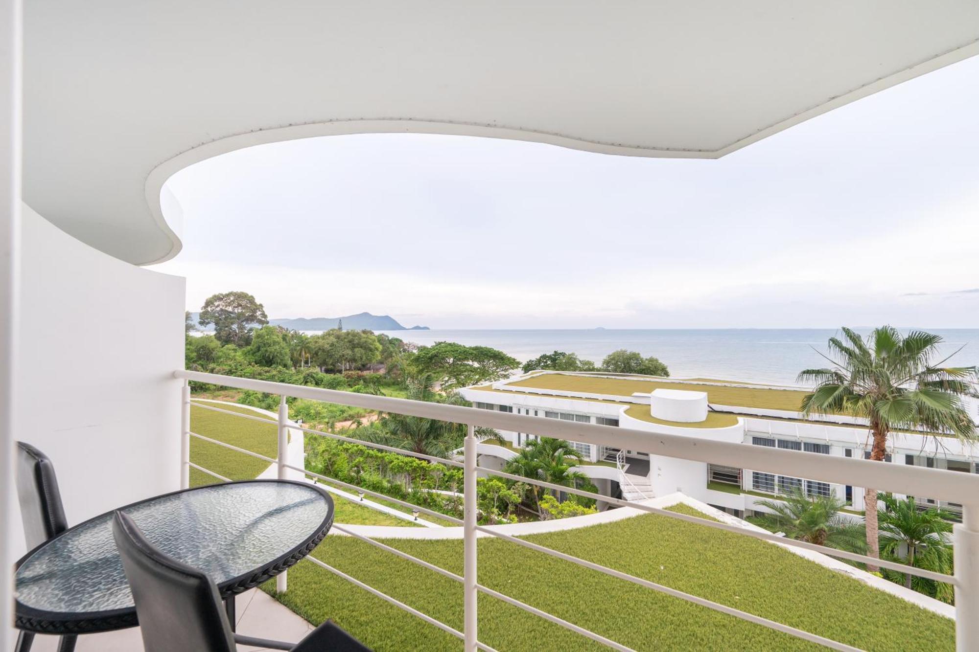Pure Sunset Beach - Ocean View Room, Pattaya Na Chom Thian Exterior photo