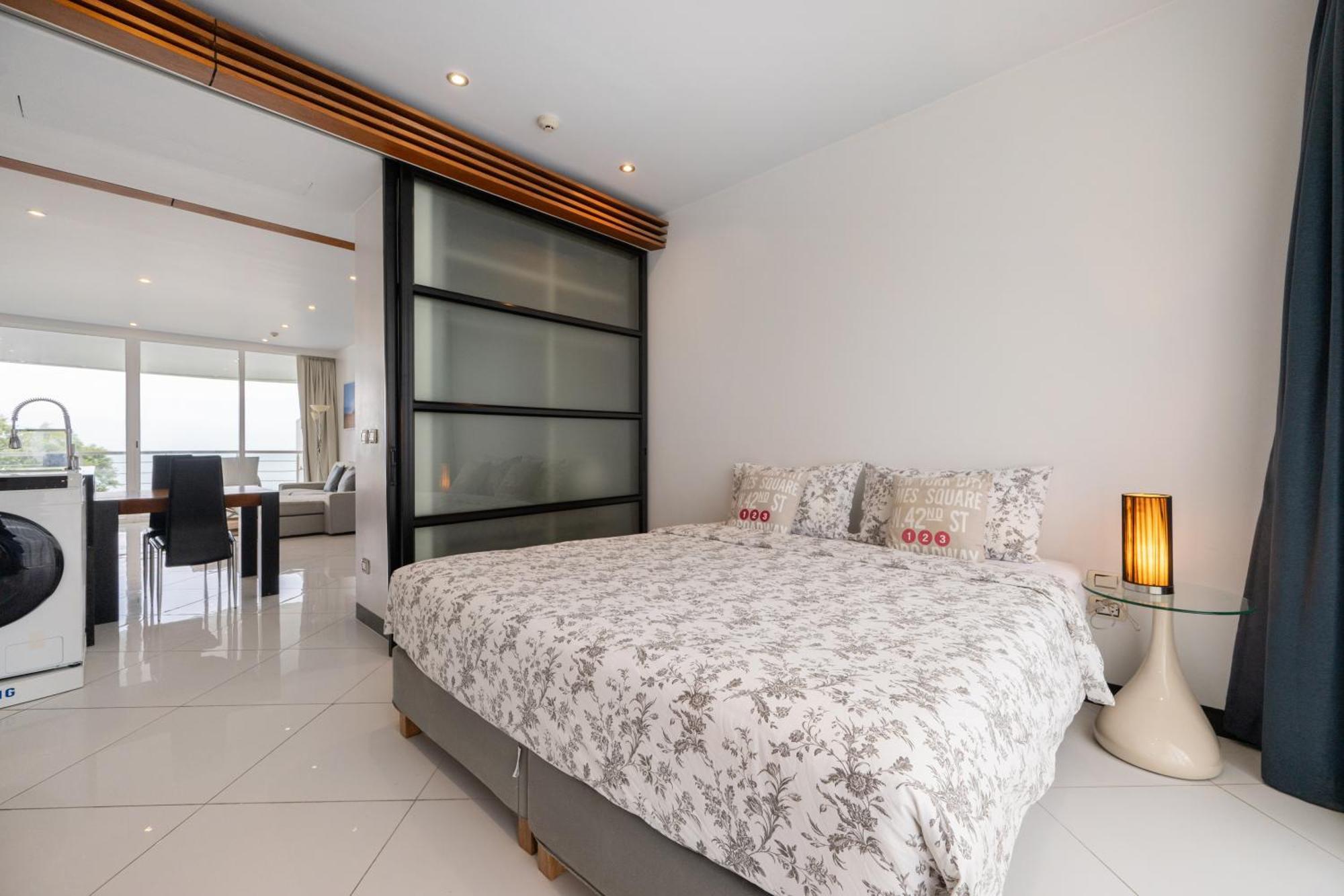 Pure Sunset Beach - Ocean View Room, Pattaya Na Chom Thian Exterior photo