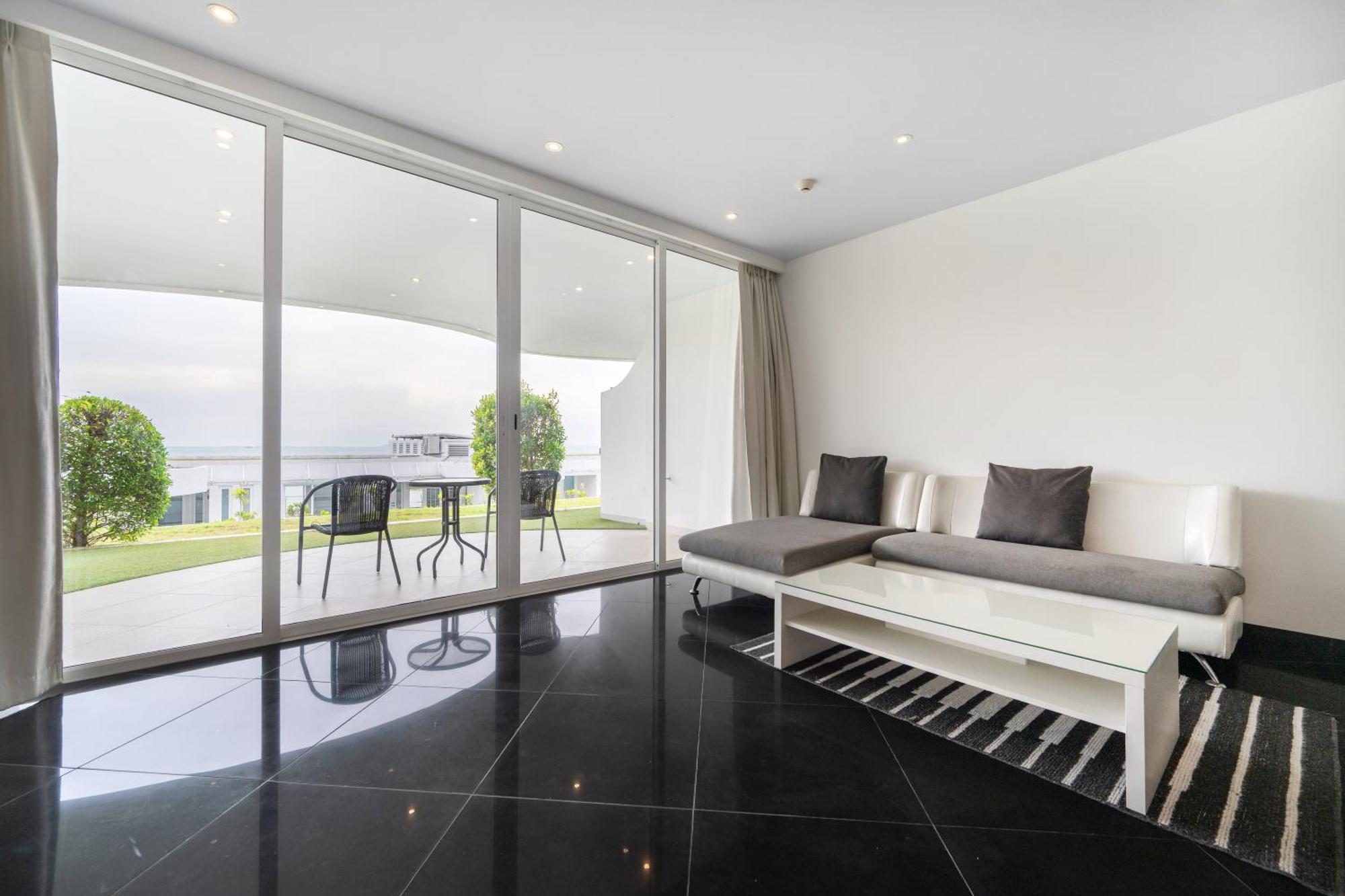 Pure Sunset Beach - Ocean View Room, Pattaya Na Chom Thian Exterior photo