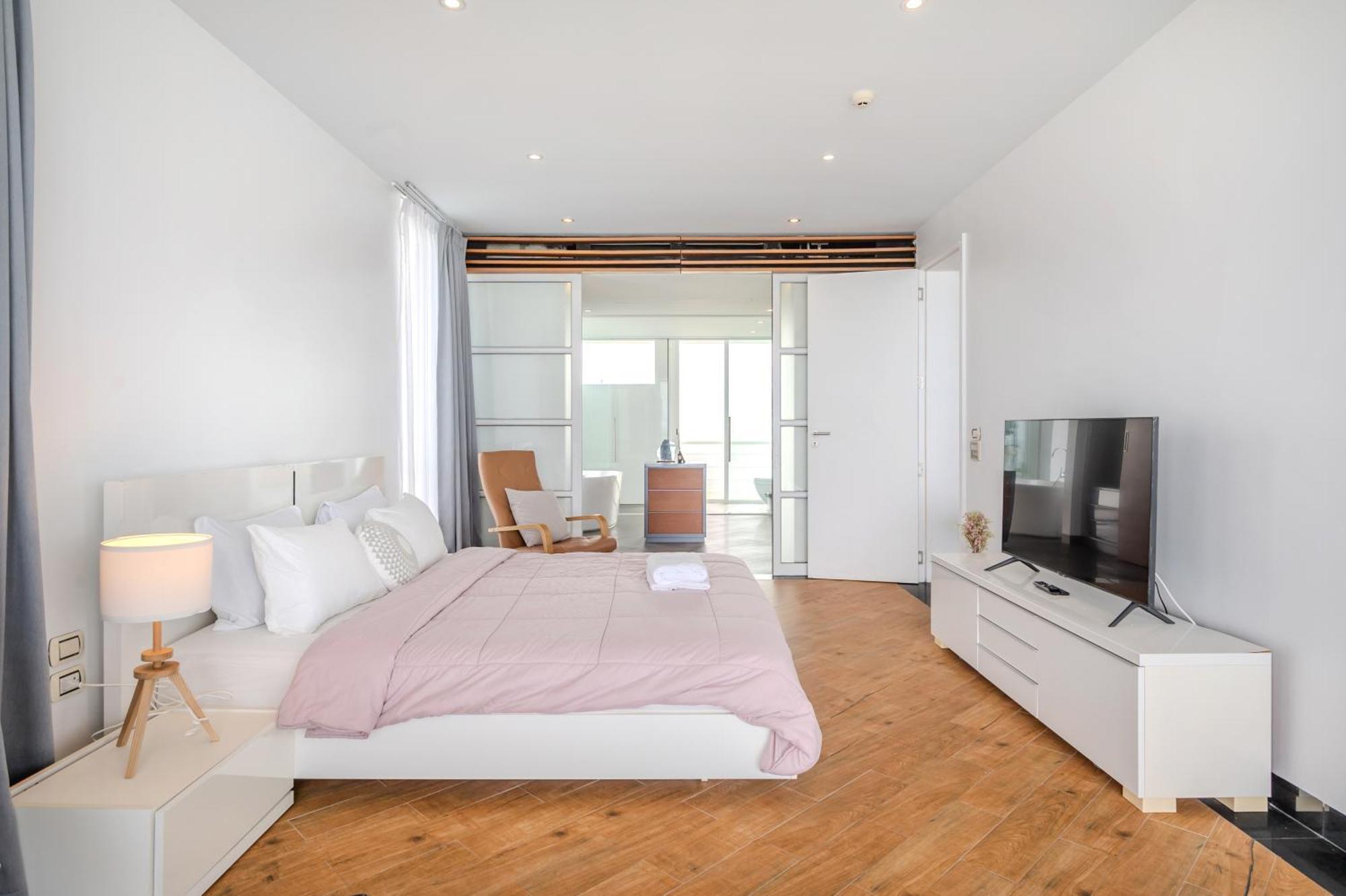 Pure Sunset Beach - Ocean View Room, Pattaya Na Chom Thian Exterior photo